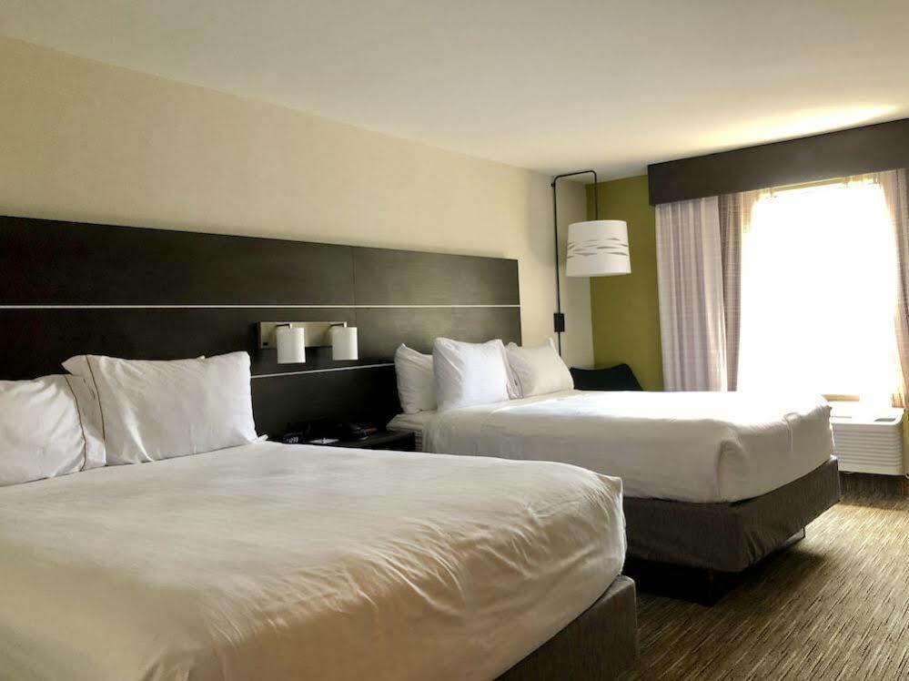 Holiday Inn Express Great Barrington By Ihg Exterior foto