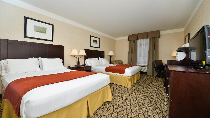 Holiday Inn Express Great Barrington By Ihg Exterior foto
